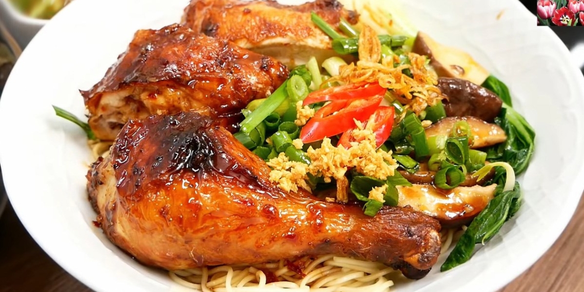 2 cách làm mì gà quay da giòn thơm ngon chuẩn vị ngay tại nhà 1 2 cach lam mi ga quay da gion hap dan chuan vi don gian tai nha 1 1200x676 1