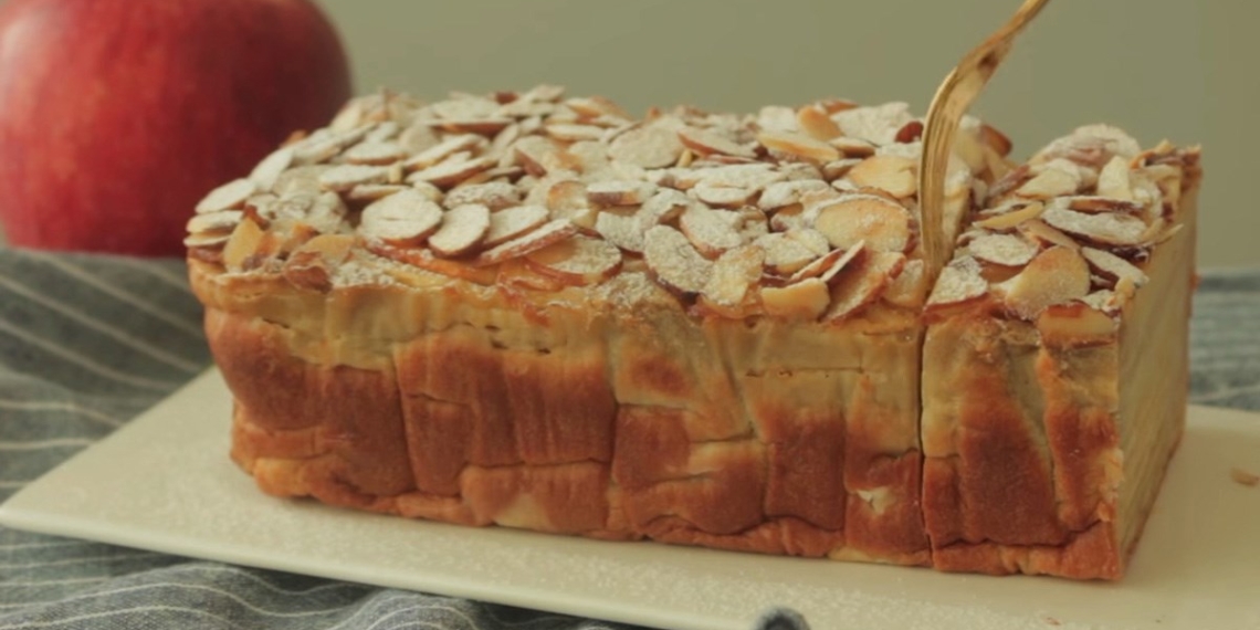 2 cách làm bánh táo nướng thơm ngon, đơn giản mà độc đáo 1 Cach lam banh tao vo hinh vua ngon vua doc dao vo cung don gian 1 1200x676 1