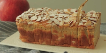 2 cách làm bánh táo nướng thơm ngon, đơn giản mà độc đáo 39 Cach lam banh tao vo hinh vua ngon vua doc dao vo cung don gian 1 1200x676 1