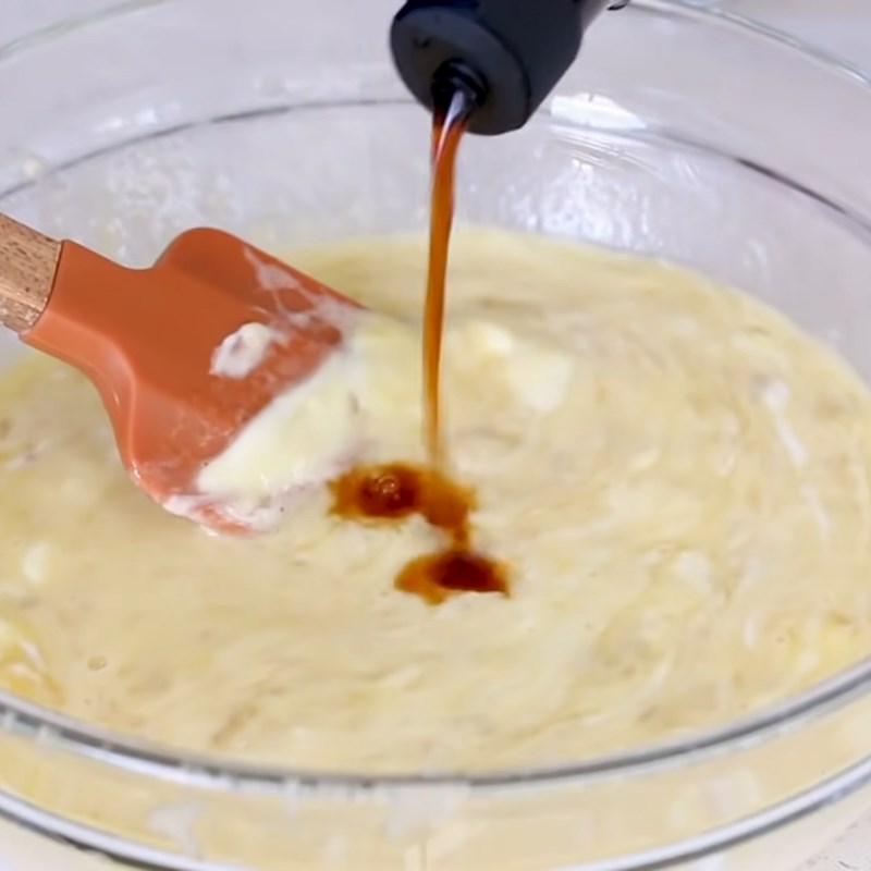 Bước 2 Trộn chuối với trứng và sữa chua Bánh chuối sữa chua nguyên cám bằng nồi chiên không dầu