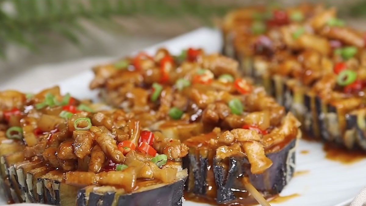 Cà tím chiên giòn sốt thịt bằm