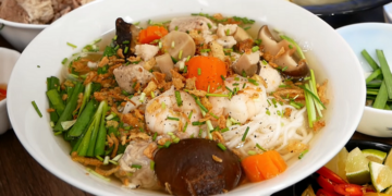 cach nau hu tieu suon thom ngon dam da hap dan ch 2 760x367 1