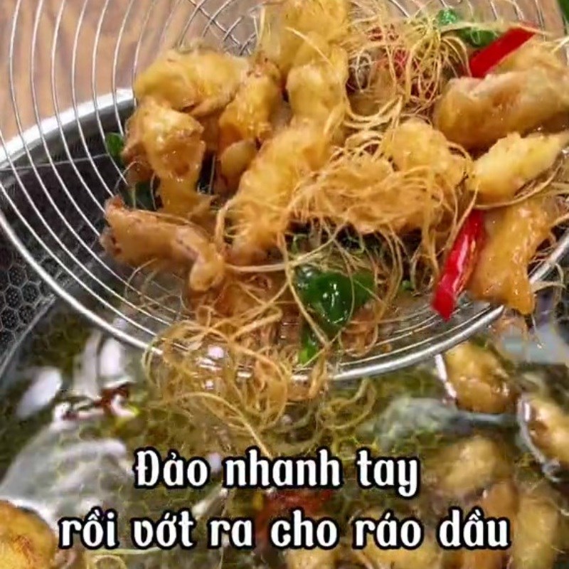 Bước 3 Chiên nấm Nấm đùi gà rang muối