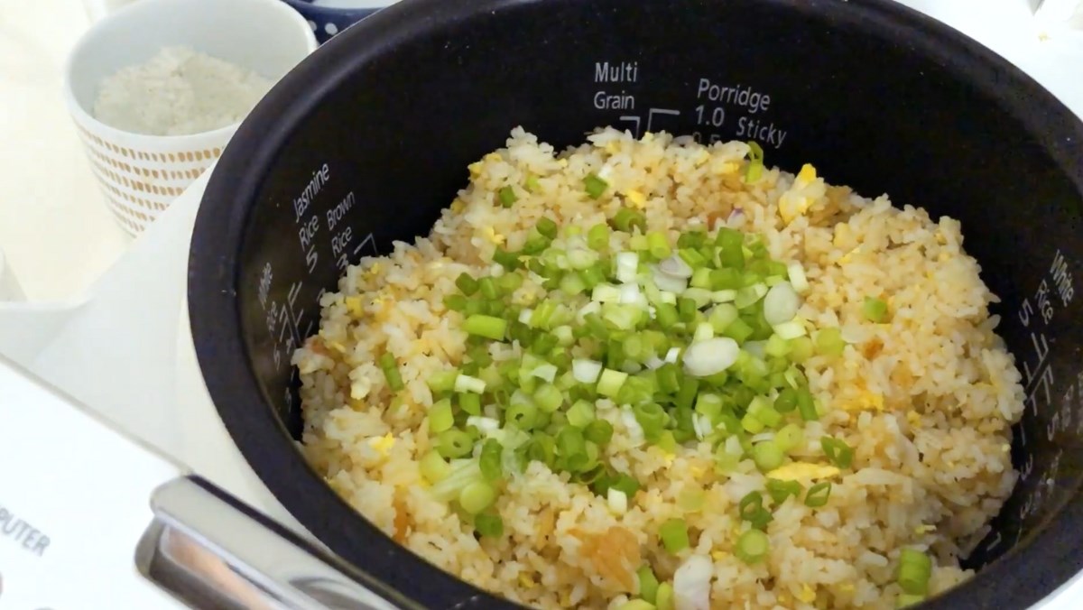 Cơm chi&ecirc;n trứng t&ocirc;m kh&ocirc;