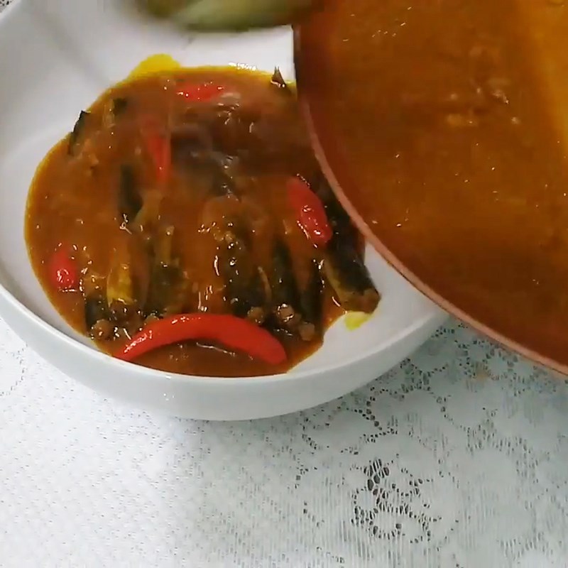 Bước 3 Kho cá Cá kèo kho nghệ