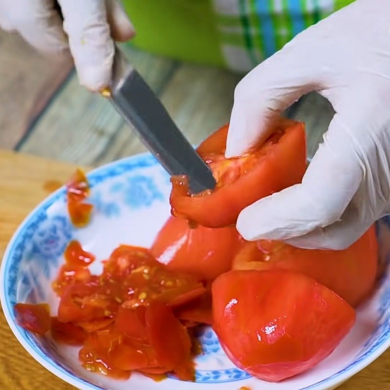 Bước 1 Làm nước sốt cà chua Lagu bò nấu đậu