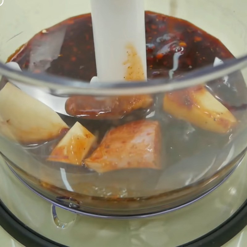 Bước 2 Làm nước sốt ướp gà Mì gà quay bằng nồi chiên không dầu