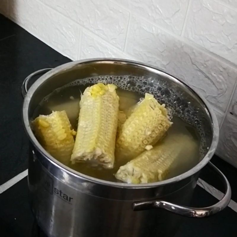 Bước 2 Nấu bắp Sữa chua bắp