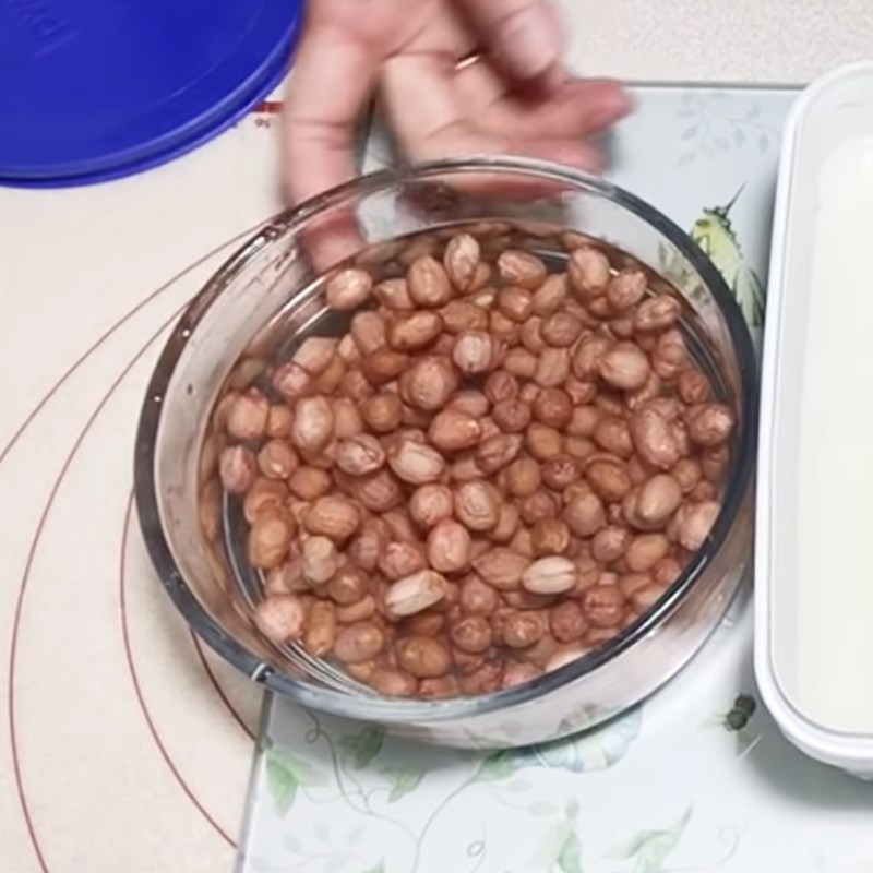 Bước 1 Ngâm nếp và đậu Xôi đậu phộng bằng nồi áp suất