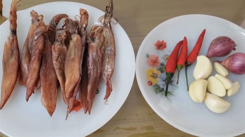 Nguyên liệu món ăn 3 cách làm mực muối rim