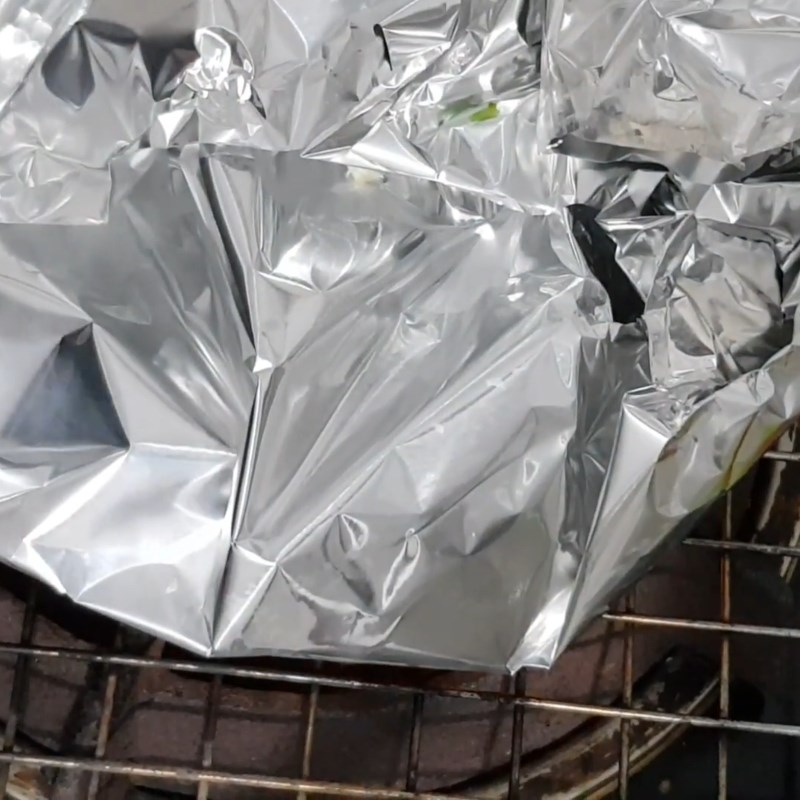 Bước 3 Nướng ếch Ếch trộn lá lốt nướng giấy bạc