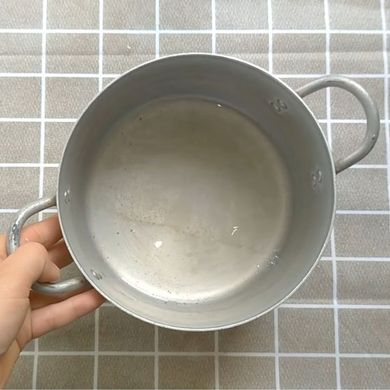 Bước 2 Pha bột rau c&acirc;u v&agrave; bột tr&agrave; xanh B&aacute;nh flan tr&agrave; xanh bằng bột rau c&acirc;u