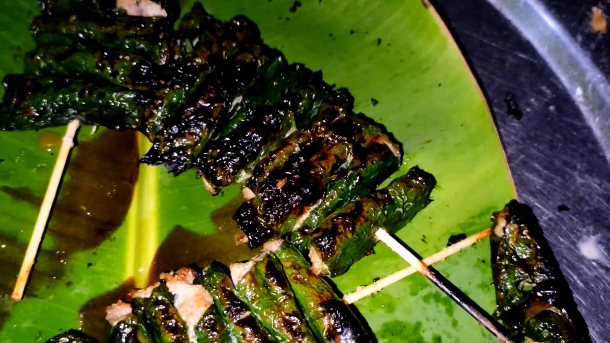 Rắn mối nướng l&aacute; lốt