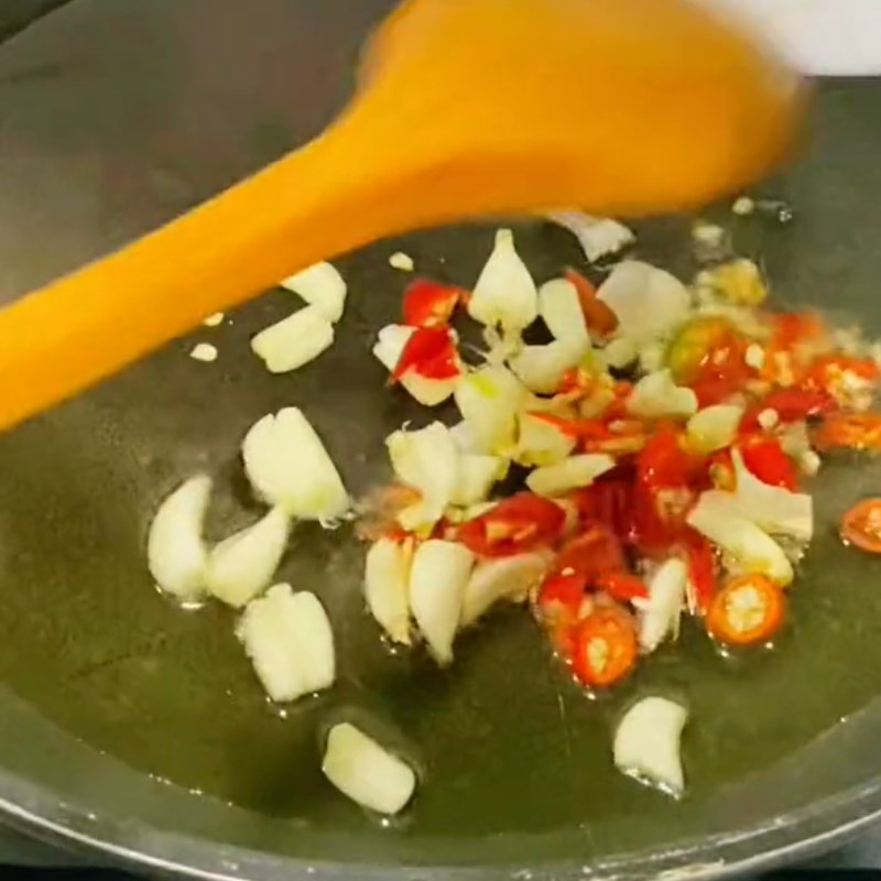 Bước 3 Rim cá bò khô Cá bò rim mè