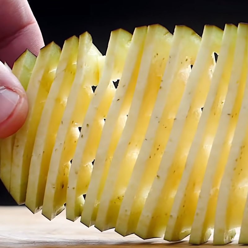 Bước 1 Sơ chế cà tím Cà tím chiên giòn sốt thịt bằm