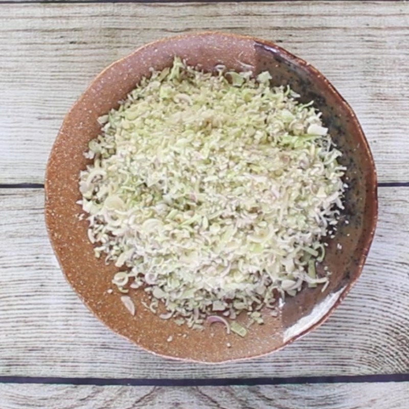 Bước 1 Sơ chế các nguyên liệu Khô gà xé cay bằng lò nướng