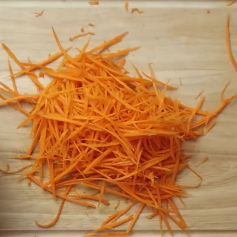 Bước 2 Sơ chế các nguyên liệu còn lại Gỏi da heo dưa leo