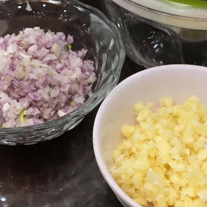 Bước 2 Sơ chế các nguyên liệu khác Bún rạm