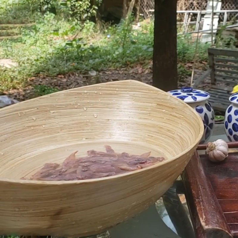 Bước 1 Sơ chế mực muối Mực muối rim me