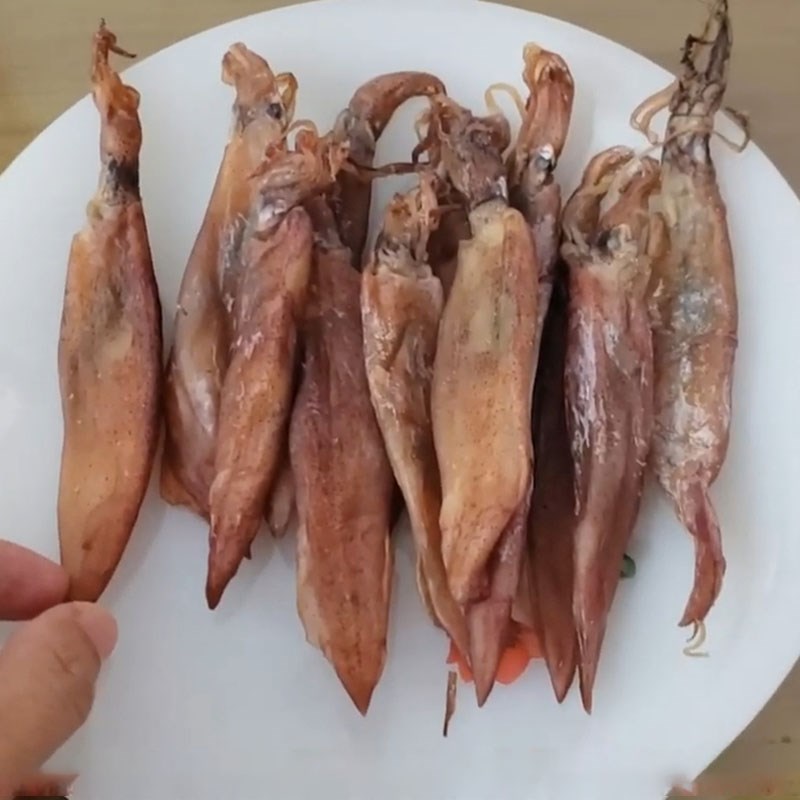 Bước 1 Sơ chế mực muối Mực muối rim mặn ngọt