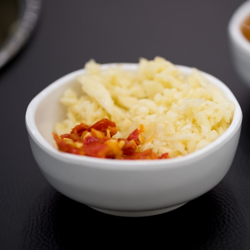 Bước 1 Sơ chế nguyên liệu Cá bò rim mè