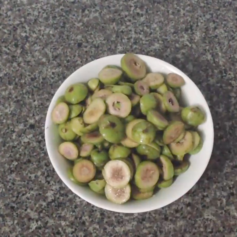 Bước 1 Sơ chế sung Sung muối sả ớt