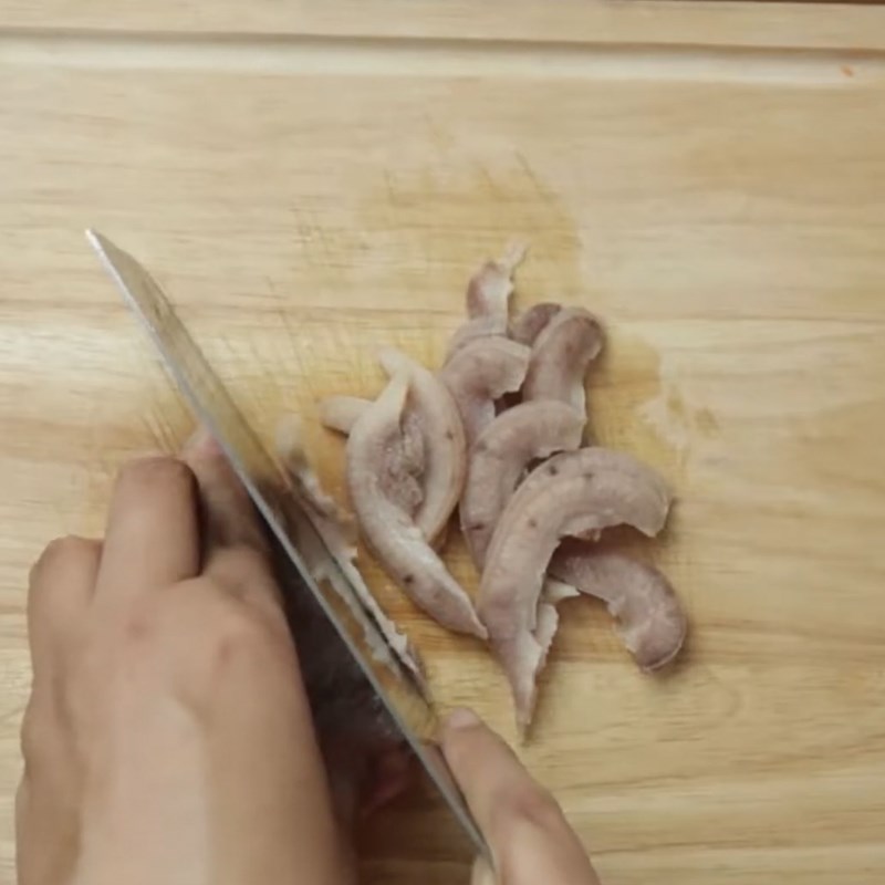 Bước 1 Sơ chế và luộc da heo Gỏi da heo dưa leo