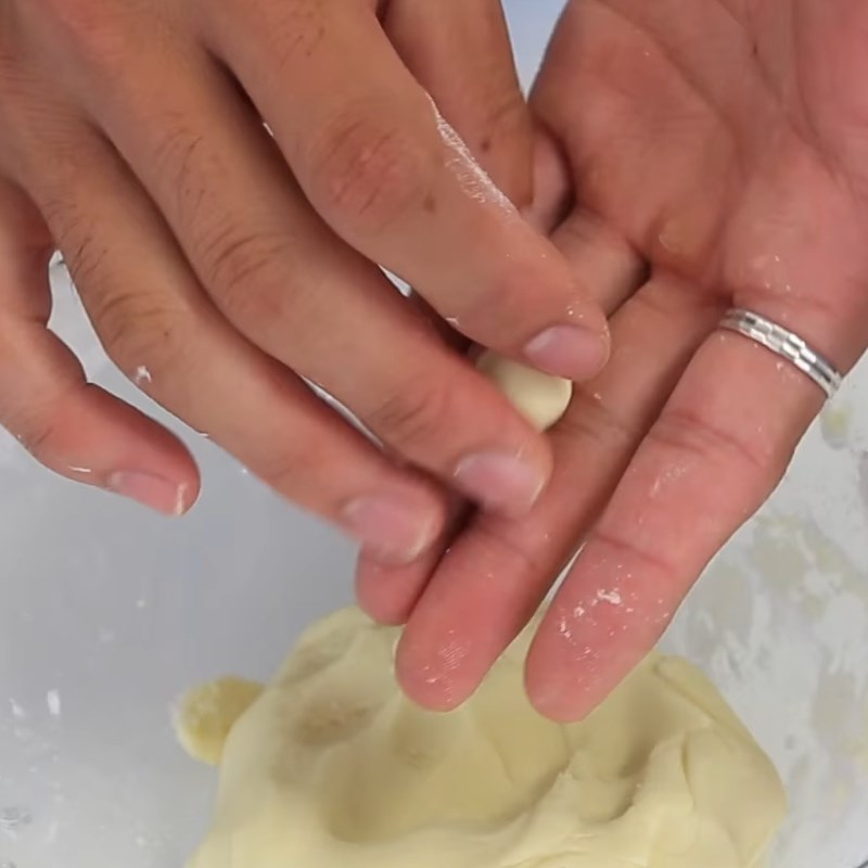 Bước 3 Tạo hình và luộc trân châu Trân châu khoai lang vàng