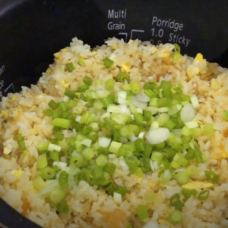 Bước 4 Th&agrave;nh phẩm Cơm chi&ecirc;n trứng t&ocirc;m kh&ocirc;