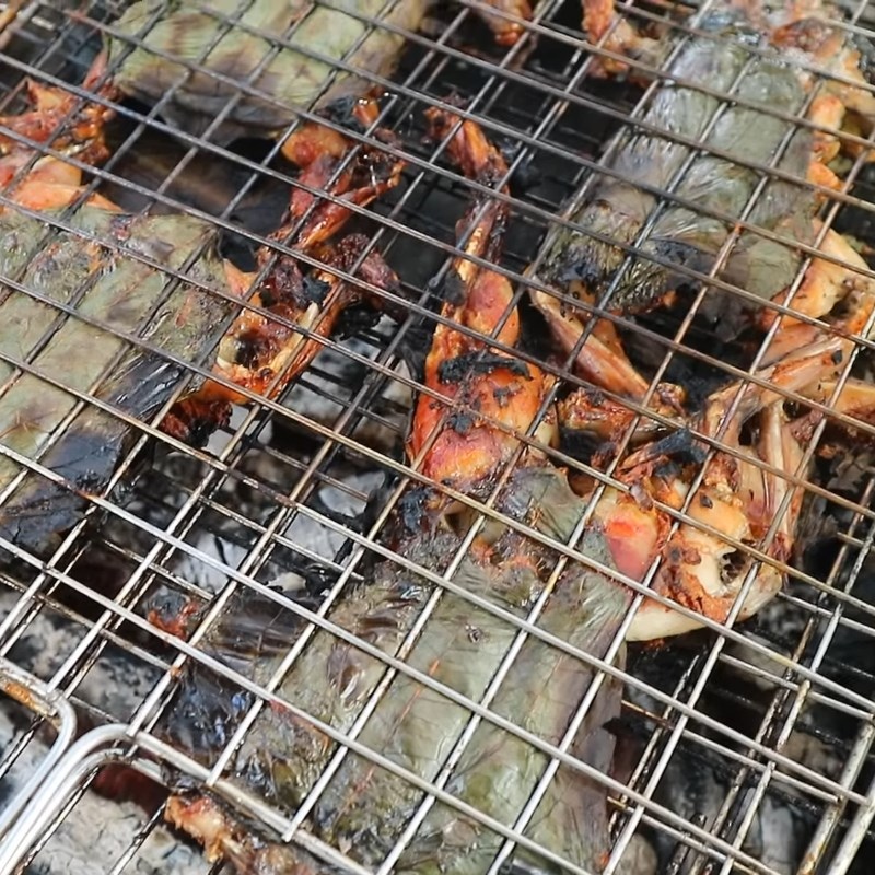 Bước 4 Thành phẩm Ếch nướng lá lốt nguyên con