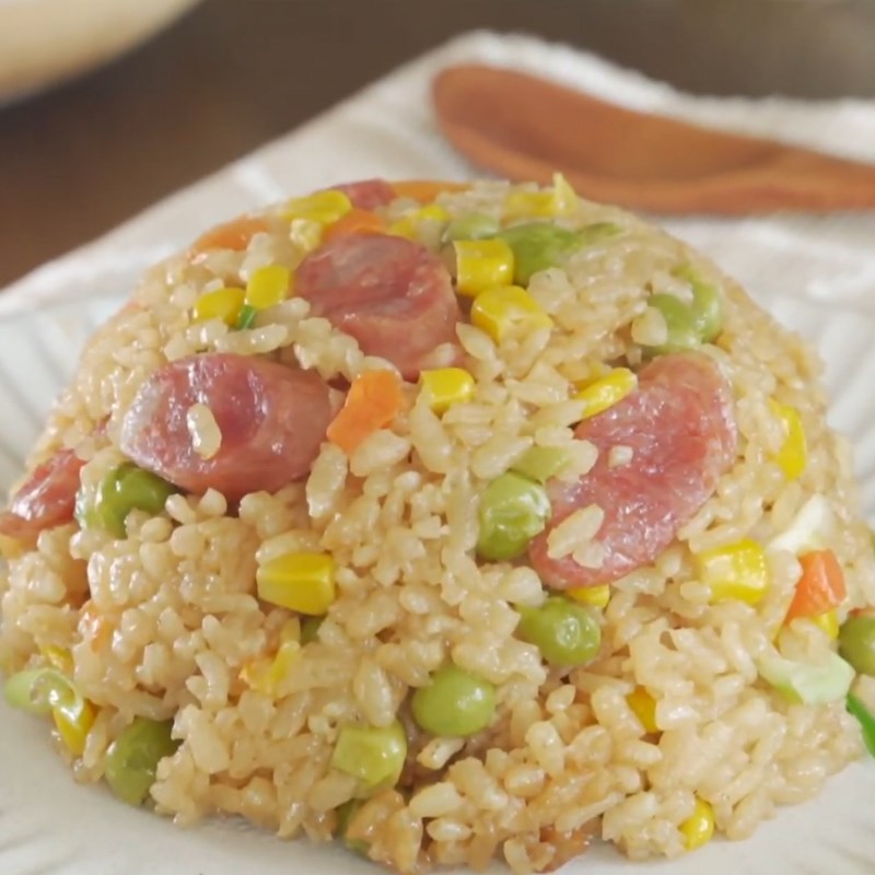 Bước 3 Th&agrave;nh phẩm Cơm lạp xưởng rau củ