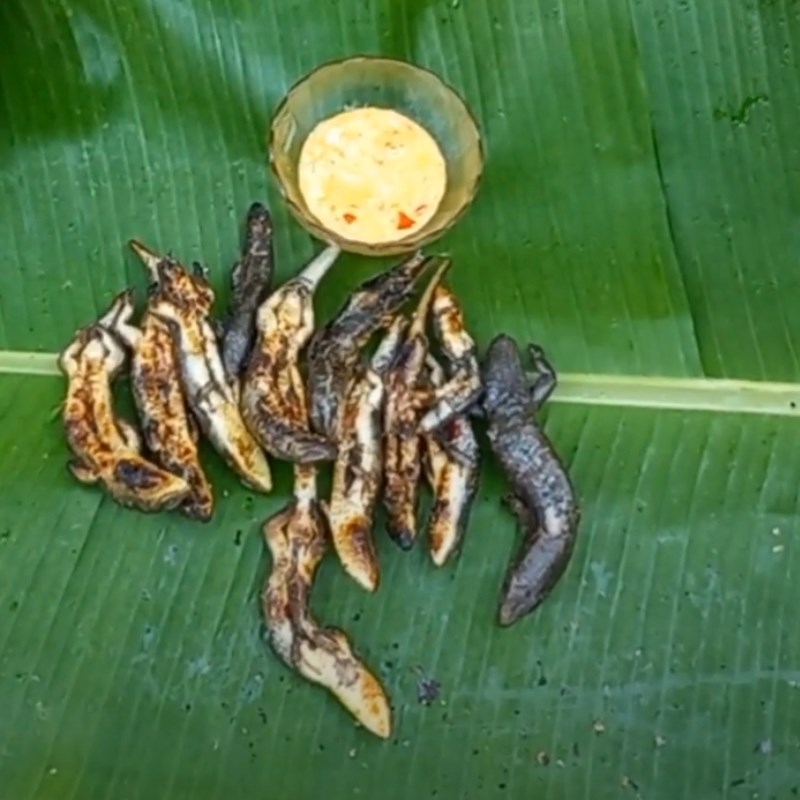 Bước 2 Thưởng thức Rắn mối nướng mọi