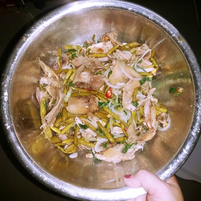 Bước 3 Trộn gỏi Gỏi gà rau móp