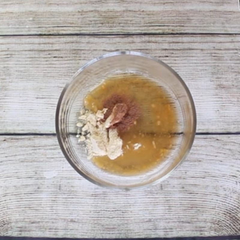 Bước 3 Trộn sốt gia vị Khô gà xé cay bằng lò nướng