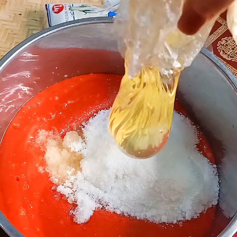 Bước 2 Trộn và nấu hỗn hợp gấc xay Chè lam gấc