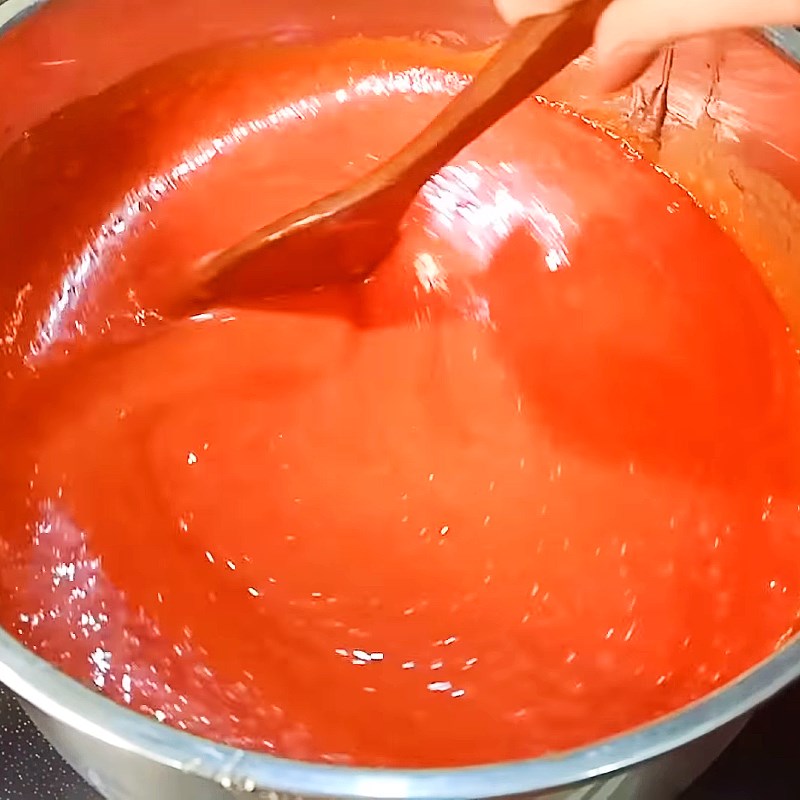 Bước 2 Trộn và nấu hỗn hợp gấc xay Chè lam gấc