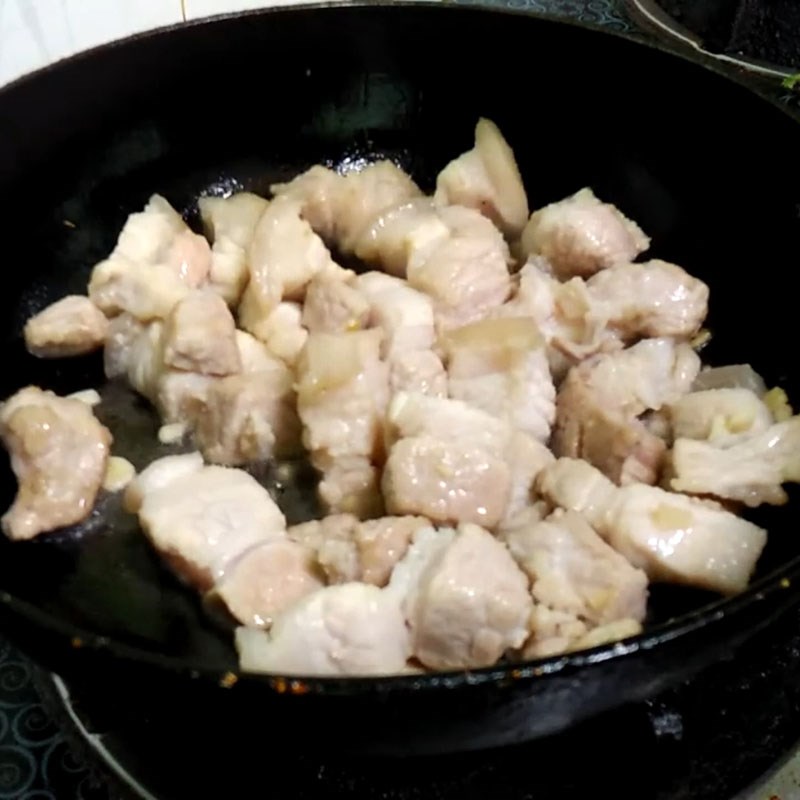 Bước 2 Xào thịt Mực muối rim thịt ba chỉ