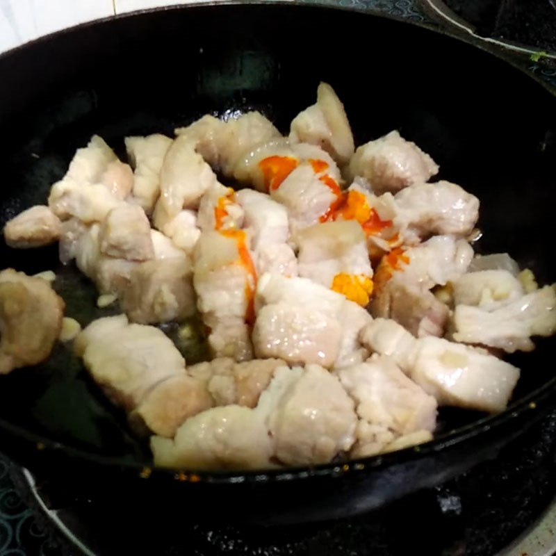 Bước 2 Xào thịt Mực muối rim thịt ba chỉ