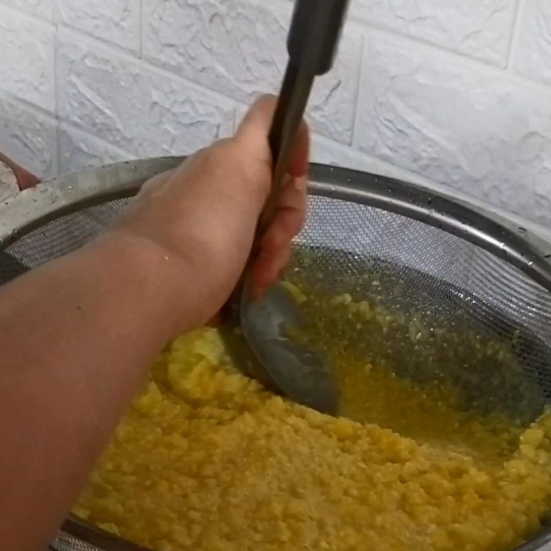 Bước 4 Xay nhuyễn bắp và lọc bã Sữa chua bắp