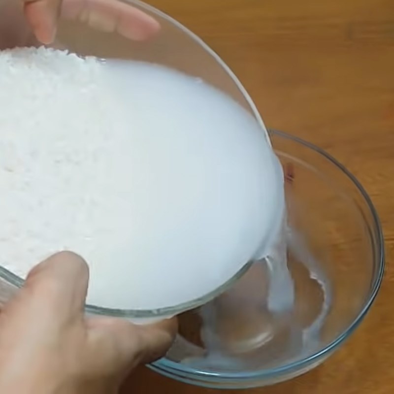 Bước 1 Vo gạo để lấy nước Dưa mắm miền Tây