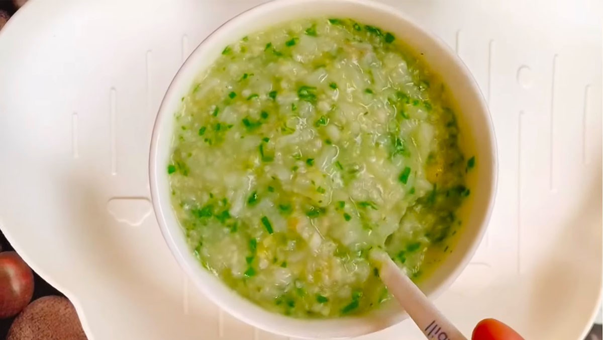 2 cach nau chao rau den cho be an dam thom ngon de lam don avt 1200x676 1