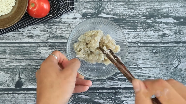 Bước 1 Sơ chế nguyên liệu Cháo tôm thịt băm