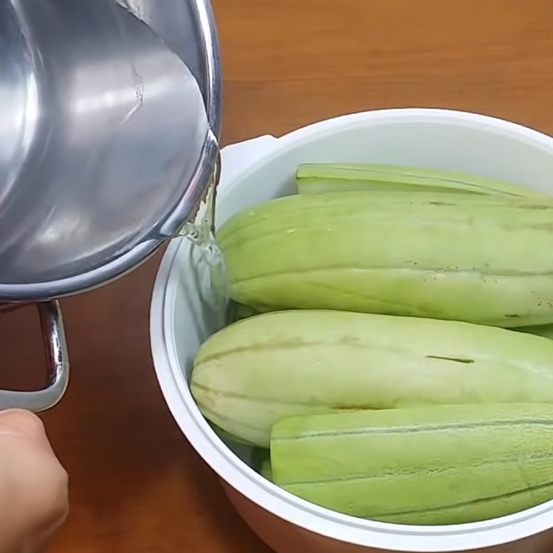 Bước 3 Muối dưa Dưa mắm miền Tây