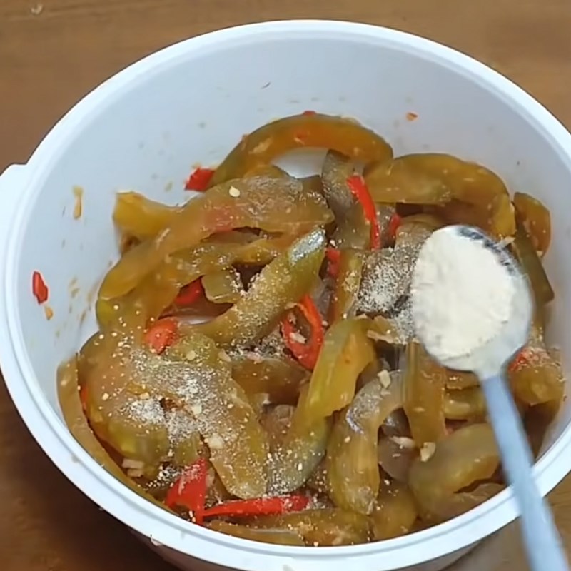 Bước 8 Trộn dưa gang với nước mắm và thính Dưa mắm miền Tây