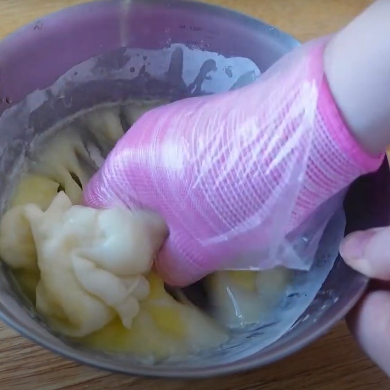 Bước 2 Làm nhân mochi Bánh trung thu mochi khoai môn trứng muối