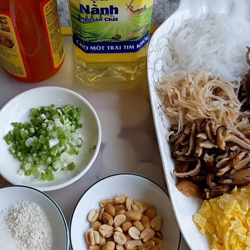 Nguyên liệu món ăn bánh tráng lụi chiên giòn chay