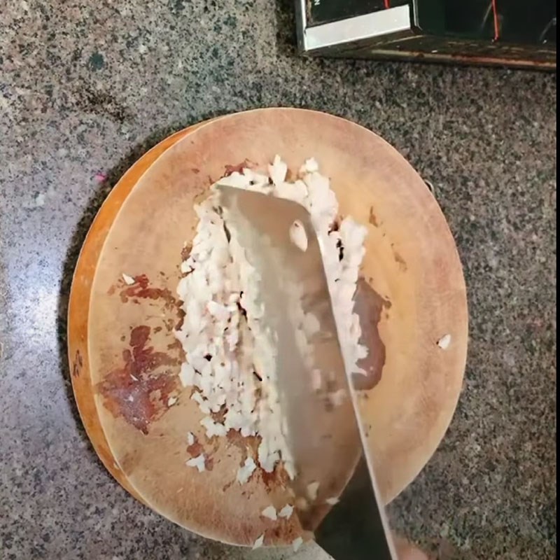 Bước 4 Băm nhuyễn rau và cá Cháo cá basa