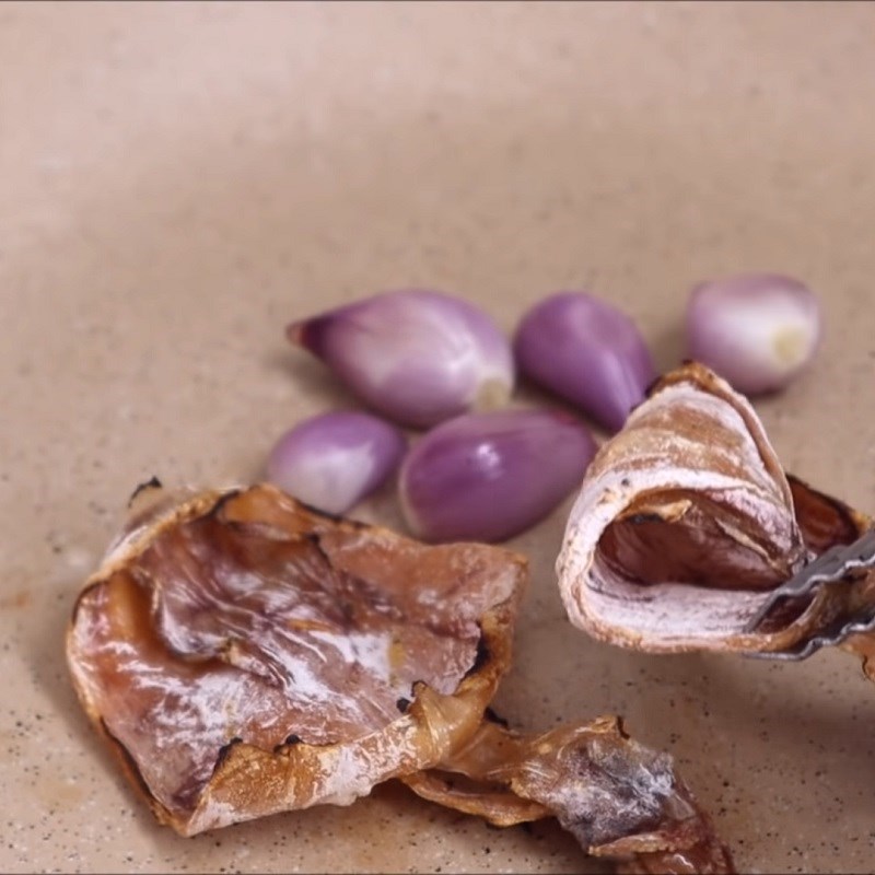 Bước 4 Nướng khô mực Bánh canh tôm càng trứng cút