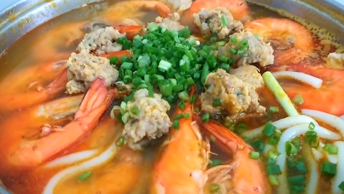 Bánh canh tôm giò heo