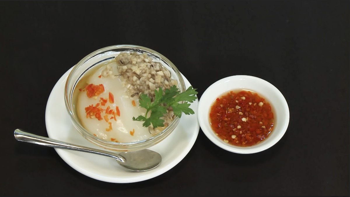 Bánh đúc nóng chay